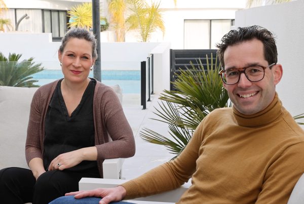 Martijn Wienbelt en Marleen van der Velden - Kopen in Spanje